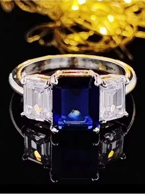 NEW Classic Sapphire CZ and White CZ Three-Stone Ring size 8